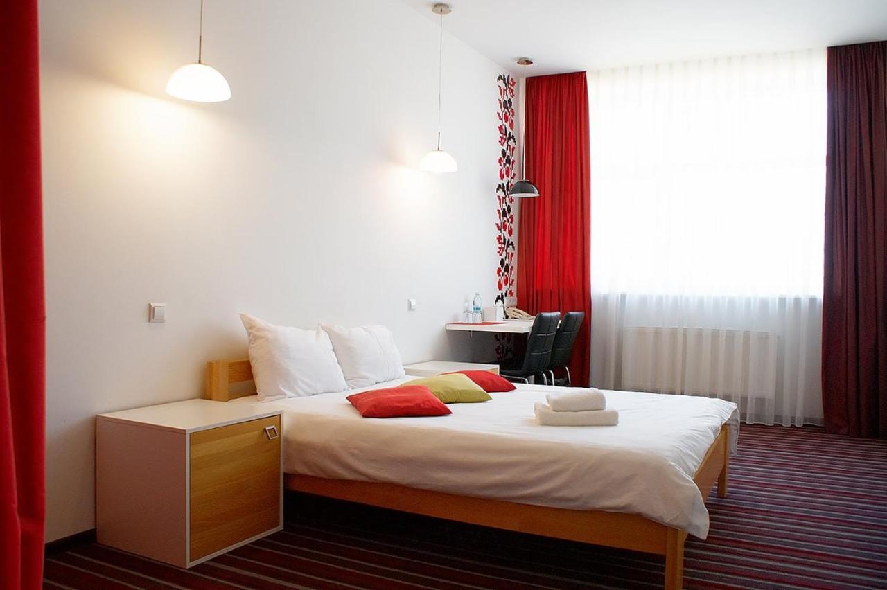 Hotel Kalyna Charkiv Esterno foto